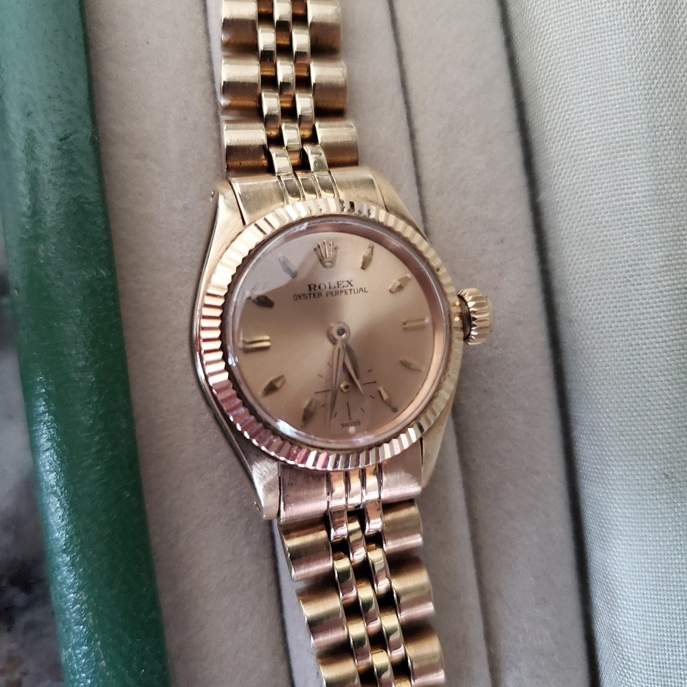 Rolex 18k Vintage Ladies Oyster Perpetual